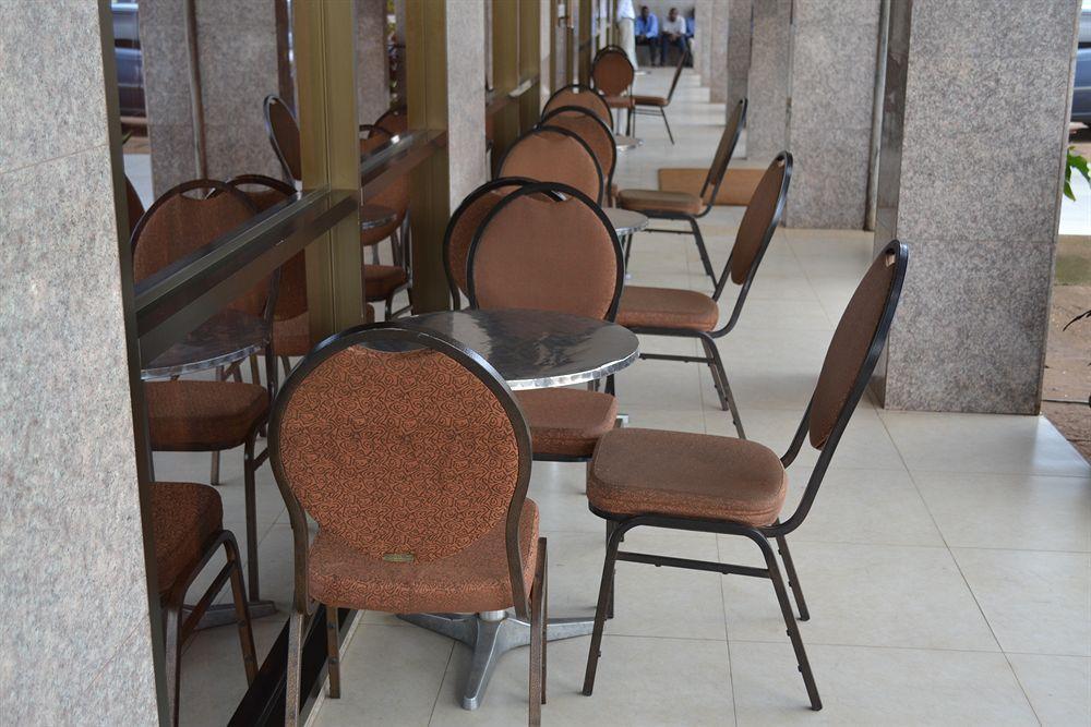 Hotel Mansel Yaoundé Dış mekan fotoğraf