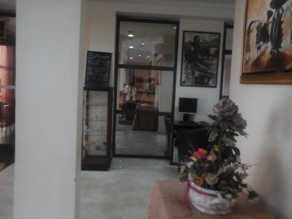 Hotel Mansel Yaoundé Dış mekan fotoğraf