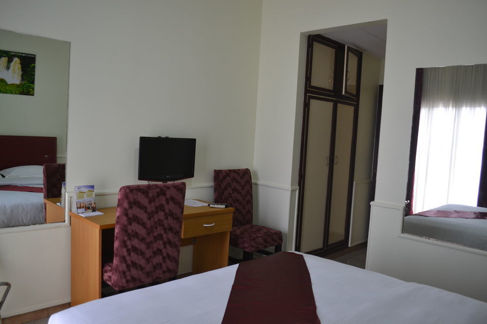 Hotel Mansel Yaoundé Dış mekan fotoğraf