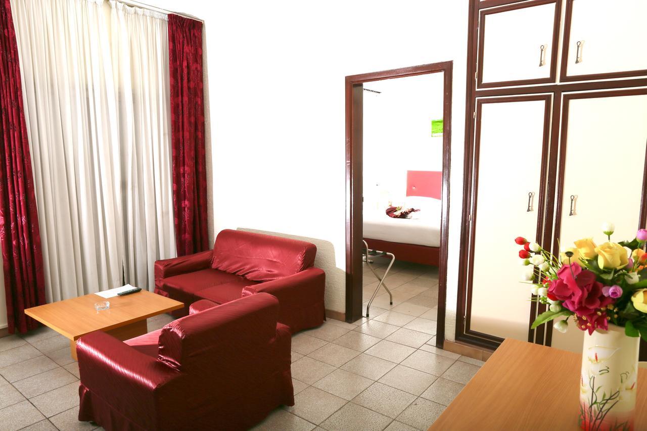 Hotel Mansel Yaoundé Dış mekan fotoğraf