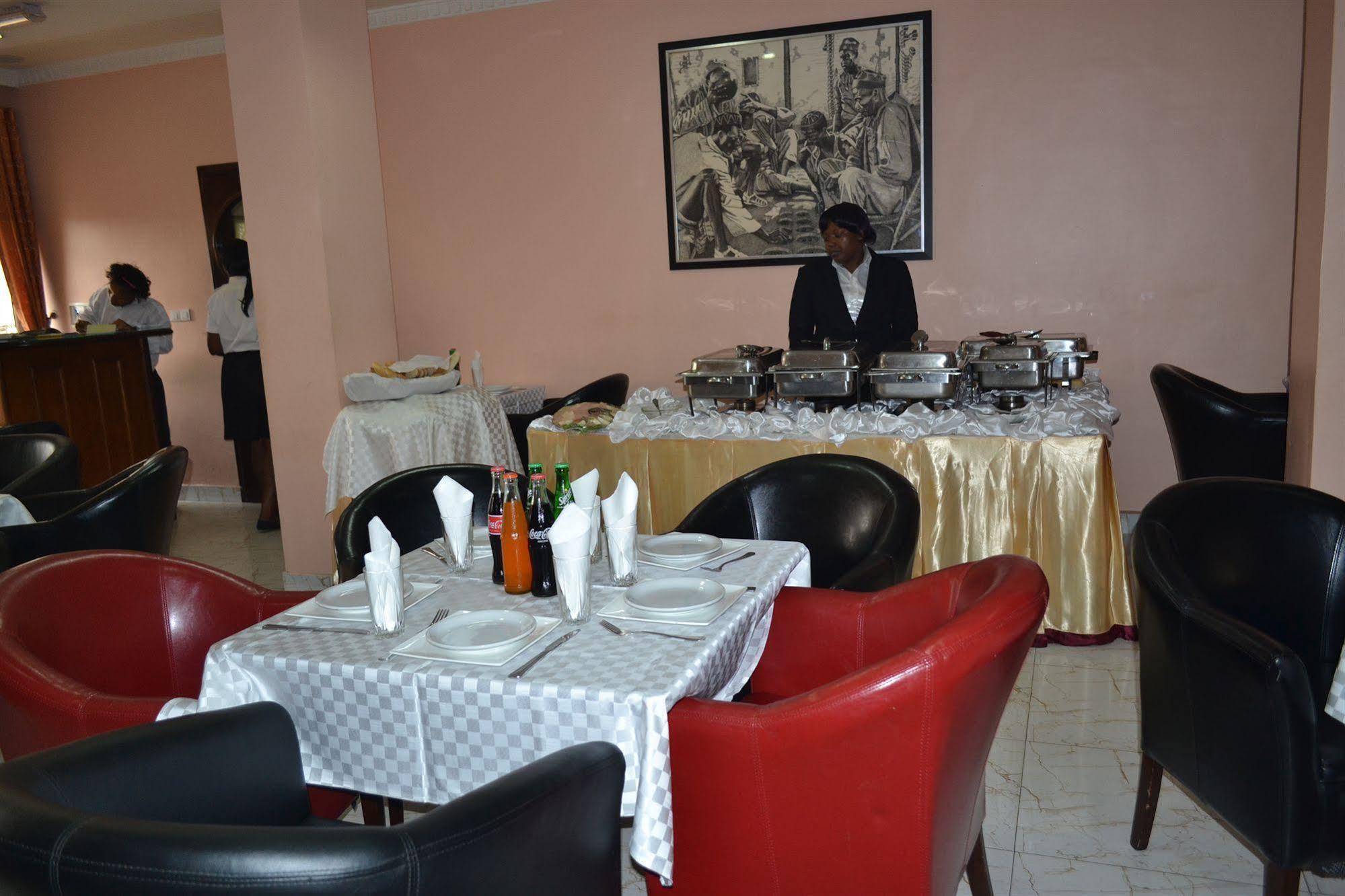 Hotel Mansel Yaoundé Dış mekan fotoğraf