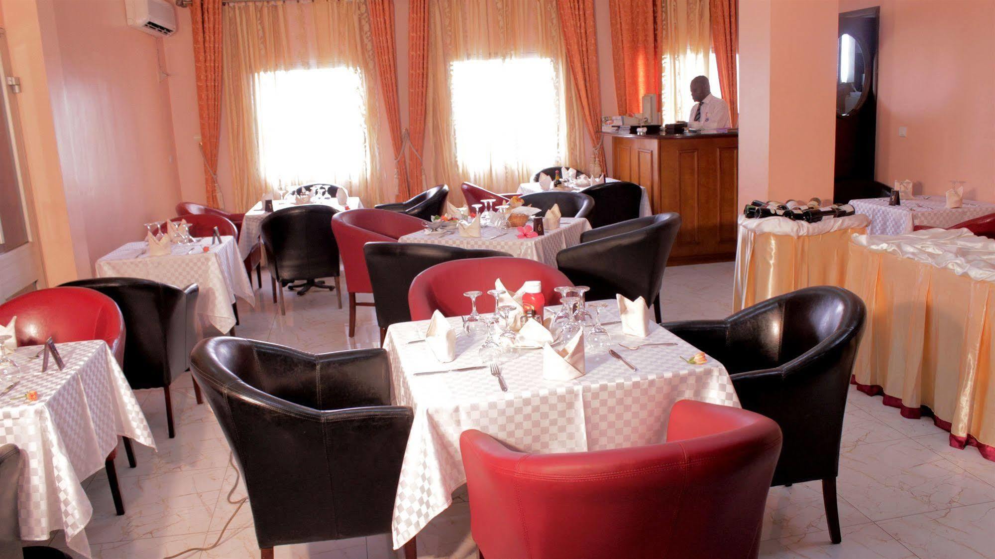 Hotel Mansel Yaoundé Dış mekan fotoğraf