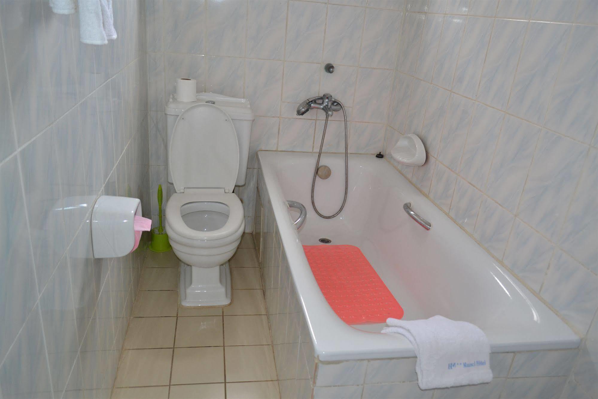 Hotel Mansel Yaoundé Dış mekan fotoğraf